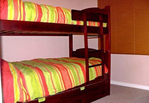 Oceanic 7 Hotel Overview