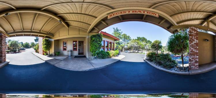 蒙特雷半岛机场舒适酒店(Comfort Inn Monterey Peninsula Airport)图片