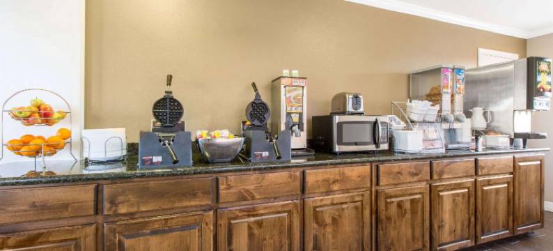 坦佩尔南布鲁斯将军温德姆速 8 酒店(Super 8 by Wyndham Temple S. General Bruce)图片