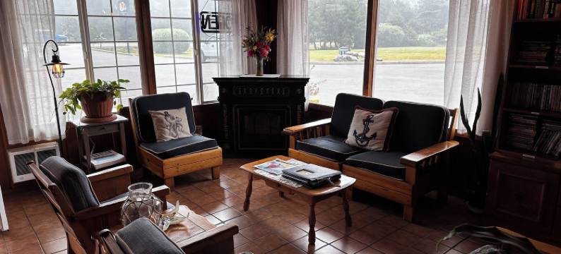 迪恩的海滨旅馆(蒂利库姆海滩汽车旅馆)(Tillicum Beach Motel - Formerly Deane's Oceanfront Lodge)图片