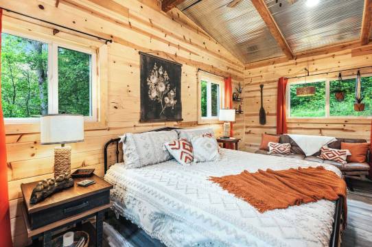 舒适湾小屋完美的奥扎克度假屋(Cozy Cove Cabin the Perfect Ozark Retreat!)