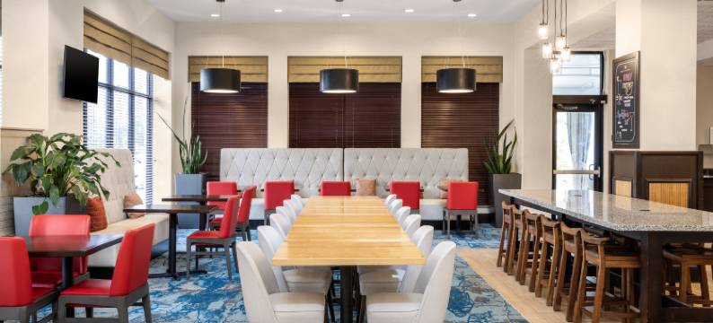 西棕榈滩机场希尔顿花园旅馆(Hilton Garden Inn West Palm Beach Airport)图片