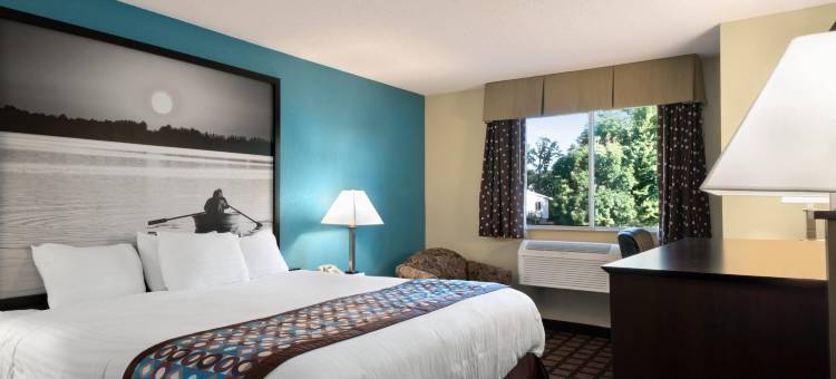 怀特沃特速8酒店(Super 8 by Wyndham Whitewater WI)图片