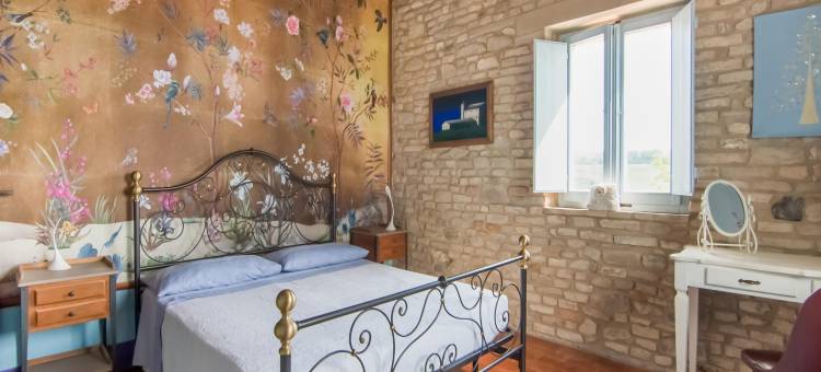 Mansion in Vallefoglia with Pool and Panorama图片