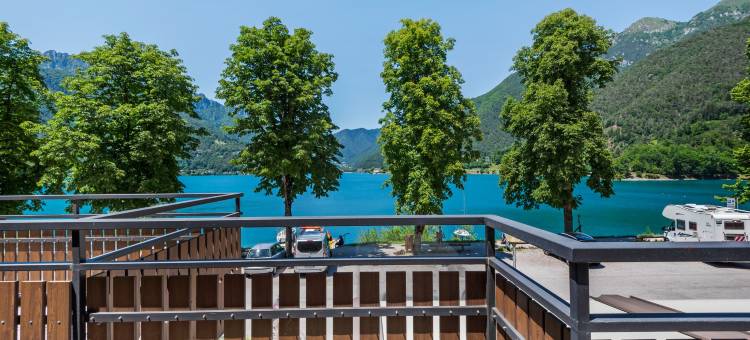 Apartment in Ledro by Lake & Dolomites图片