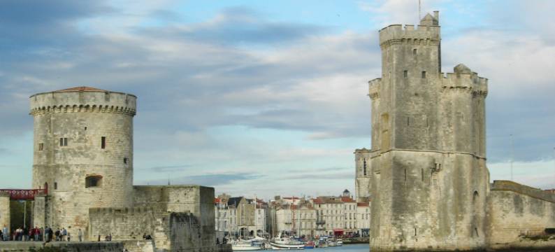 Holiday Home in Charente with Pool图片