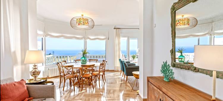 Villa with pool in front of the beach. La Barrosa图片