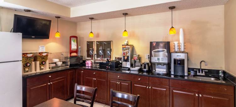 诺沃克红毯旅馆(Red Carpet Inn Norwalk)图片