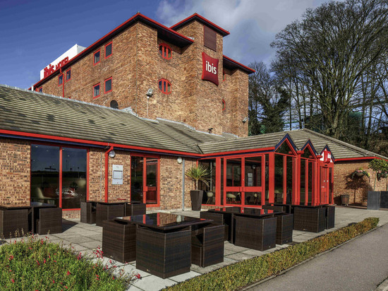 宜必思伦敦鲁顿机场酒店