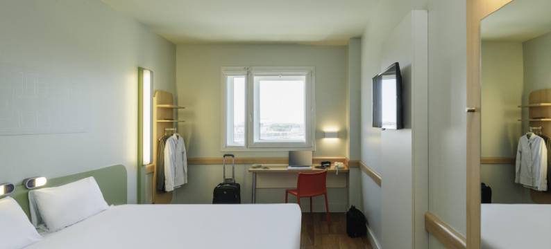 马拉加机场委拉斯开兹大道宜必思快捷酒店(Ibis Budget Malaga Aeropuerto Avenida Velazquez)图片