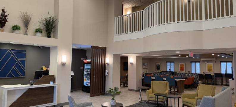 Holiday Inn Express 雪城，展览会场(Holiday Inn Express SYRACUSE-FAIRGROUNDS by IHG)图片