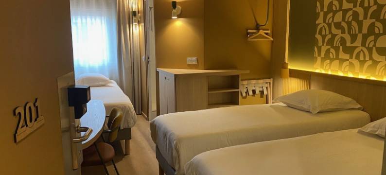 蟠龙普瓦捷布里特酒店(Brit Hotel Poitiers Beaulieu)图片