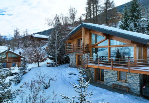 Mimique Hotel Overview