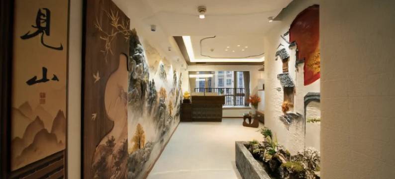 贵阳千屿千寻酒店(花果园购物中心松花路地铁站店)图片