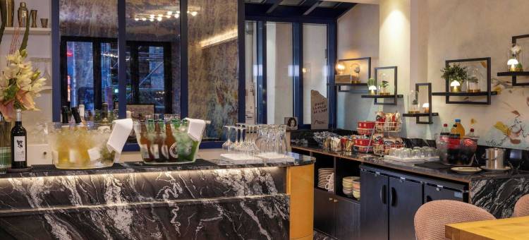 蒙马特艺术酒店(Hotel des Arts Montmartre)图片
