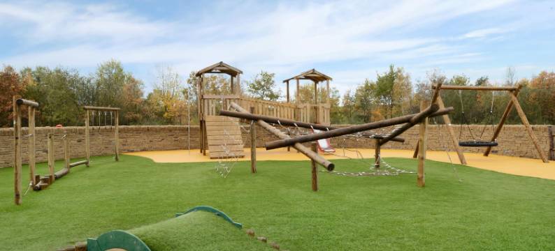 利兹东华美达温德姆酒店(Ramada by Wyndham Leeds East)图片