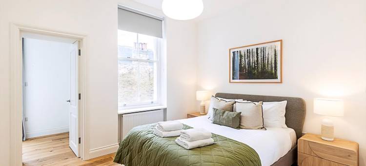 切尔西别致度假屋：明亮空间和阳台幸福(Chic Chelsea Retreat: Bright Space & Balcony Bliss)图片