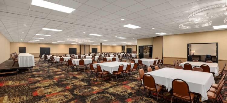 大福克斯华美达酒店(Ramada by Wyndham Grand Forks)图片