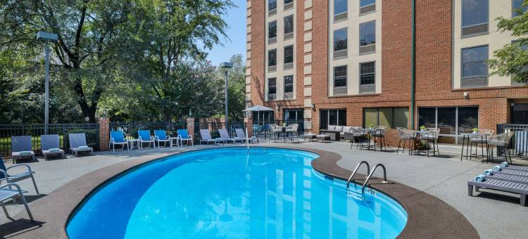 格林斯伯勒机场福朋喜来登酒店(Four Points by Sheraton Greensboro Airport)图片
