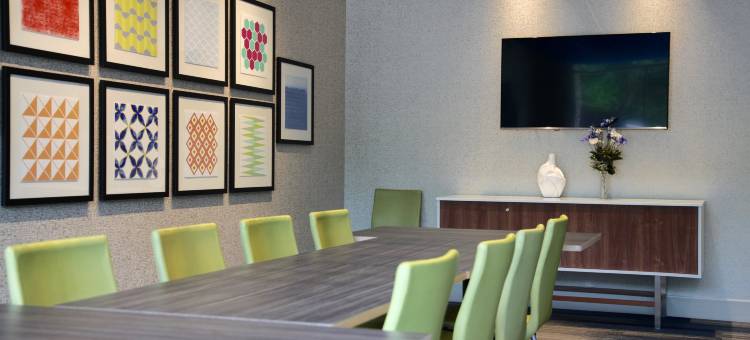 智选假日套房酒店奥斯威戈(Holiday Inn Express & Suites Oswego)图片