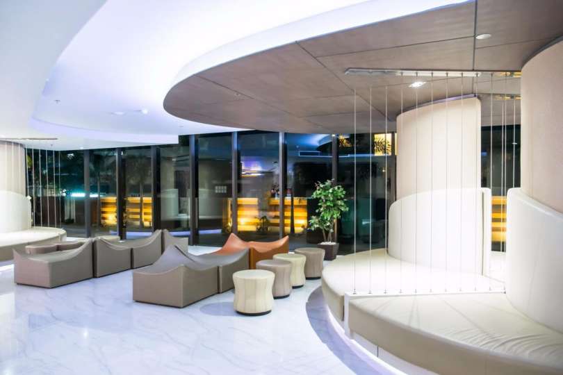 Pattaya Discovery Beach Hotel Over view