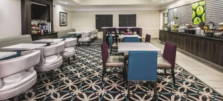 休斯顿罗森伯格拉昆塔温德姆套房酒店(La Quinta Inn & Suites by Wyndham Houston Rosenberg)图片