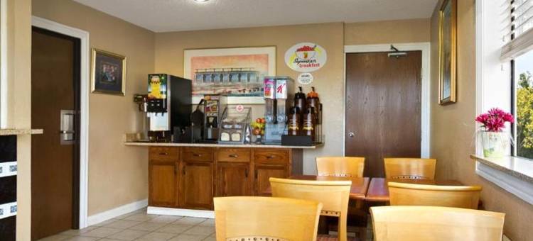 卡拉马祖速 8 酒店(SUPER 8 KALAMAZOO)(Super 8 by Wyndham Kalamazoo)图片