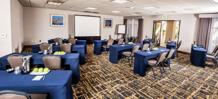 Homewood Suites by Hilton圣迭戈机场-自由站(Homewood Suites by Hilton San Diego Airport-Liberty Station)图片