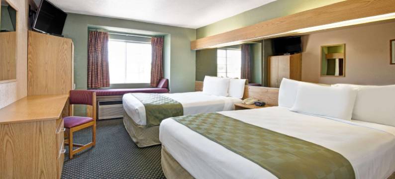 阿尔伯克尔基西温德姆麦客达套房酒店(Microtel Inn & Suites by Wyndham Albuquerque West)图片