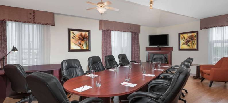 加蒂诺玛努尔华美达广场酒店及(Ramada Plaza by Wyndham Gatineau/Manoir du Casino)图片