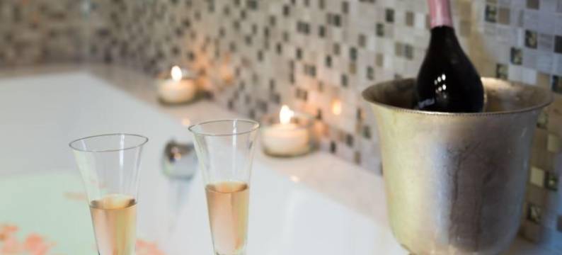 蒙迪果西奥城堡豪华度假酒店(Castello di Pontebosio Luxury Resort)图片