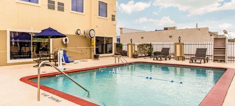 IAH布什机场-东舒适套房酒店(Comfort Inn & Suites IAH Bush Airport - East)图片