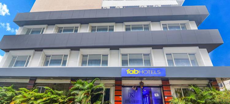 Fabhotel Keerthi的Anupama(FabHotel Keerthi's Anupama - Nr Indira Gandhi Stadium)图片