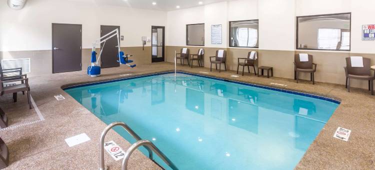 洛根俄亥俄霍金希尔斯美茵斯坦套房酒店(MainStay Suites Logan Ohio-Hocking Hills)图片