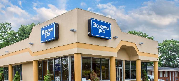 麦克阿瑟机场罗德威旅馆(Rodeway Inn MacArthur Airport)图片