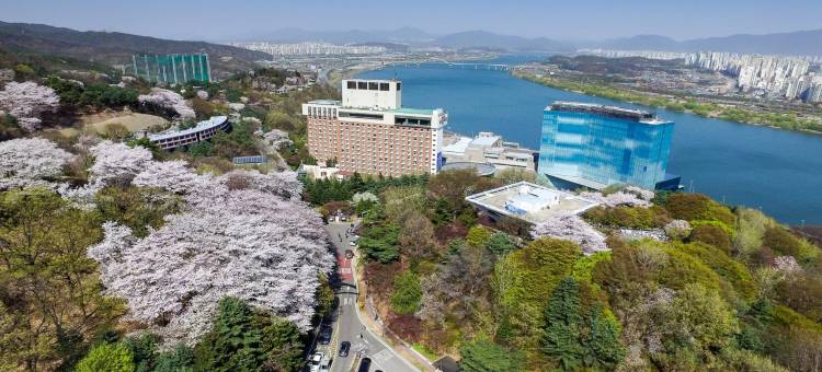 格兰德华克山庄首尔酒店(Grand Walkerhill Seoul)图片