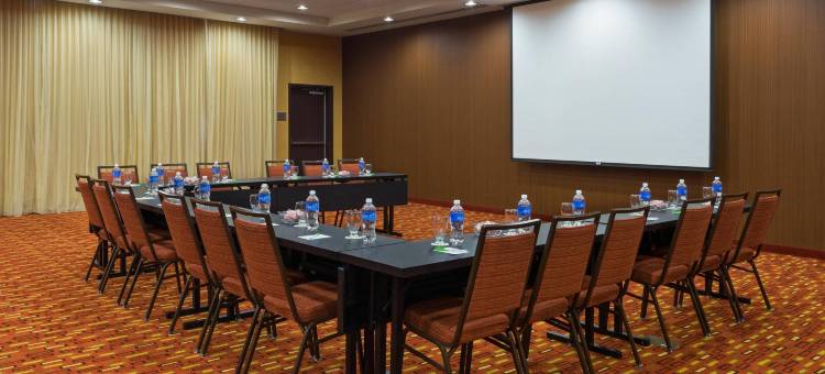 休斯顿金伍德万怡酒店(Courtyard Houston Kingwood)图片