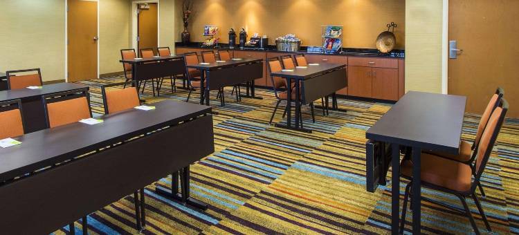 亚特兰大比福德/佐治亚购物中心万豪万枫酒店(Fairfield Inn & Suites Atlanta Buford/Mall of Georgia)图片