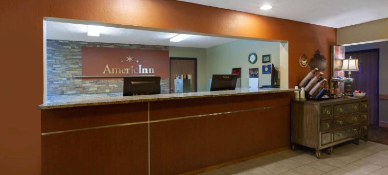 佩托斯基美吟温德姆酒店(AmericInn by Wyndham Petoskey)图片