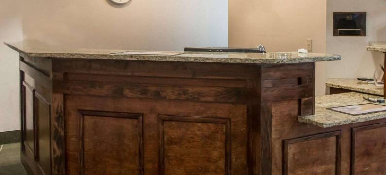 拉夫斯帕克凯艺套房酒店 - 近罗克福德(Quality Inn & Suites Loves Park Near Rockford)图片