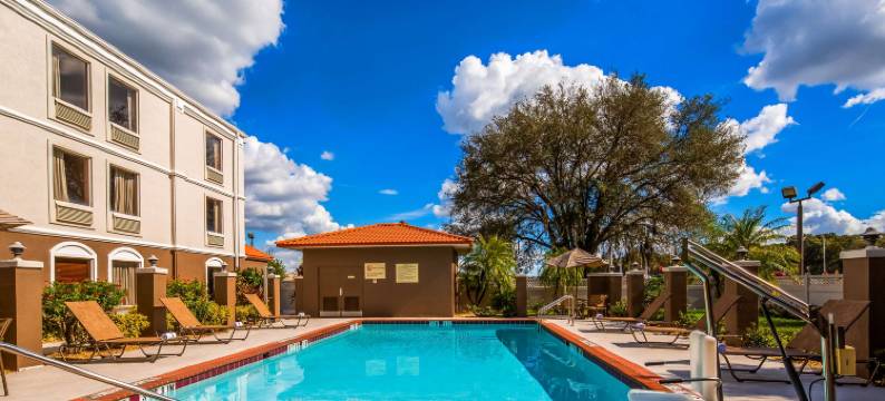 布雷登顿贝斯特韦斯特优质套房酒店(Best Western Plus Bradenton Hotel  Suites)图片