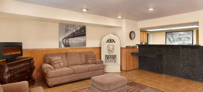 韦科大学区速8酒店(Super 8 by Wyndham Waco University Area)图片