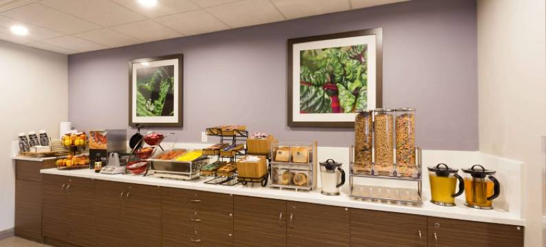 基茨马特麦客达套房酒店(Microtel Inn & Suites by Wyndham Kitimat)图片