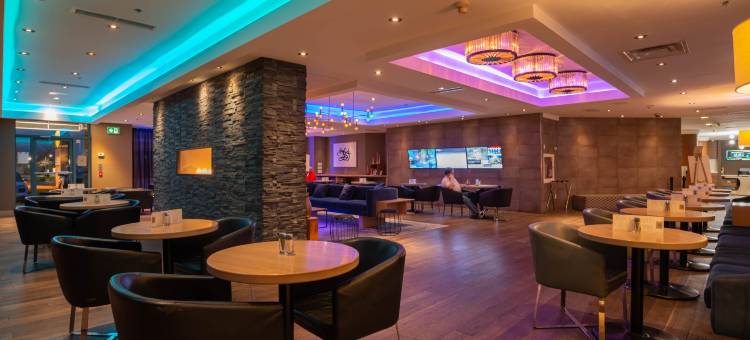 桑德曼标志米西索加酒店(Sandman Signature Mississauga Hotel)图片