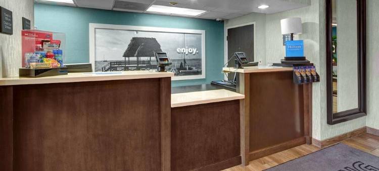 迈阿密椰林珊瑚山墙欢朋酒店(Hampton Inn Miami-Coconut Grove/Coral Gables)图片