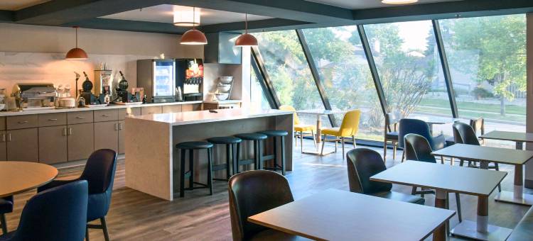 舒适酒店及套房西北密尔沃基(Comfort Inn & Suites NW Milwaukee)图片