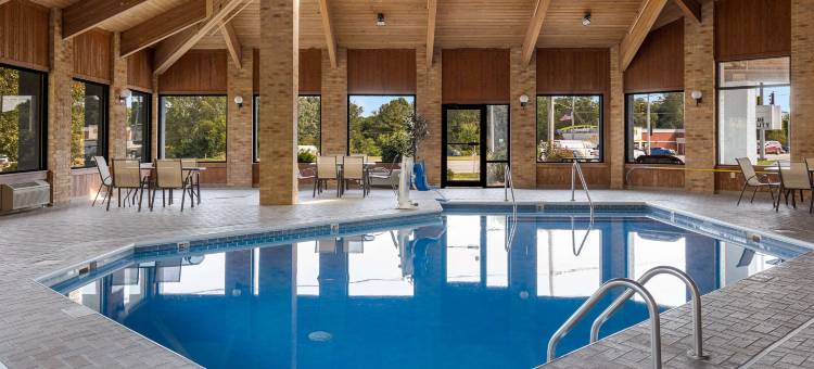 阿什兰东区品质酒店(Quality Inn Ashland East)图片