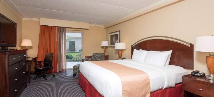 大急流城机场希尔顿逸林酒店(DoubleTree by Hilton Hotel Grand Rapids Airport)图片