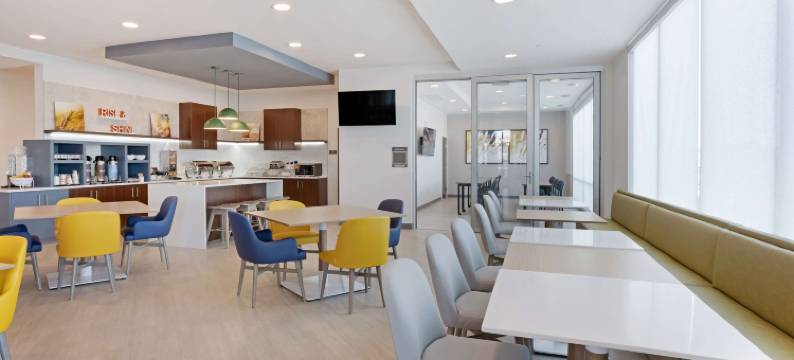 位于US-60的山林格罗夫舒适酒店及套房(Comfort Inn & Suites US-60)图片