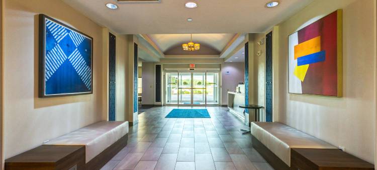 智选假日套房酒店盐沼 - 堪萨斯城NE(Holiday Inn Express & Suites Salina)图片